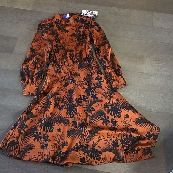 Future Collective Dress size xs - Picture 4 of 6